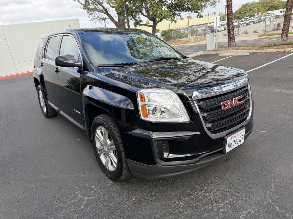 Used 2017 GMC Terrain SLE FWD image 2