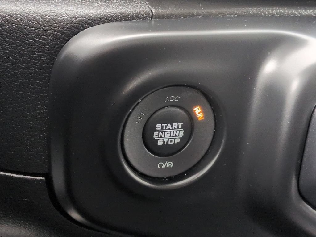 Used 2018 Jeep Wrangler Unlimited Sport AWD/4WD image 14