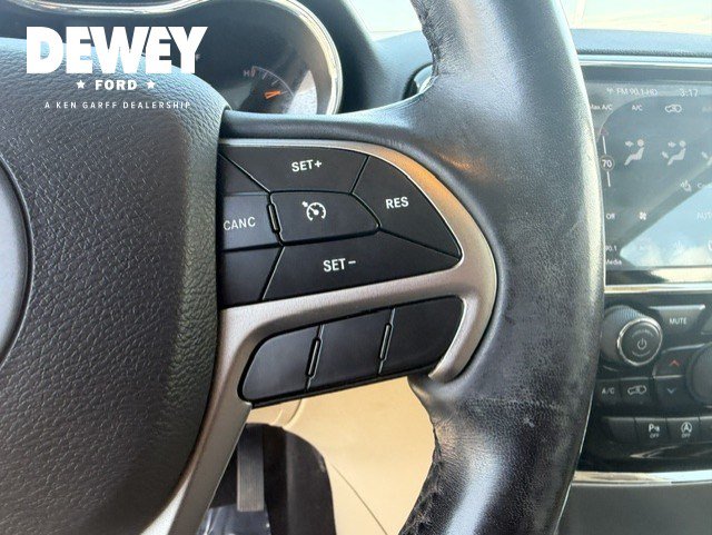 Used 2020 Jeep Grand Cherokee Limited AWD/4WD image 16
