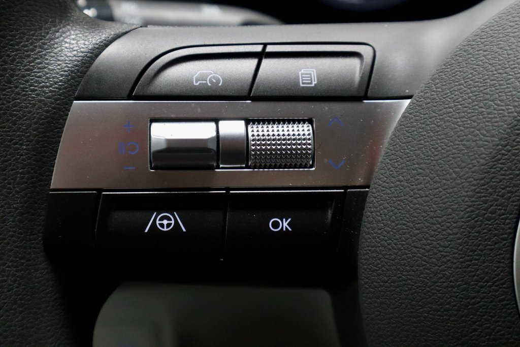 Certified 2024 Hyundai Kona SE image 27