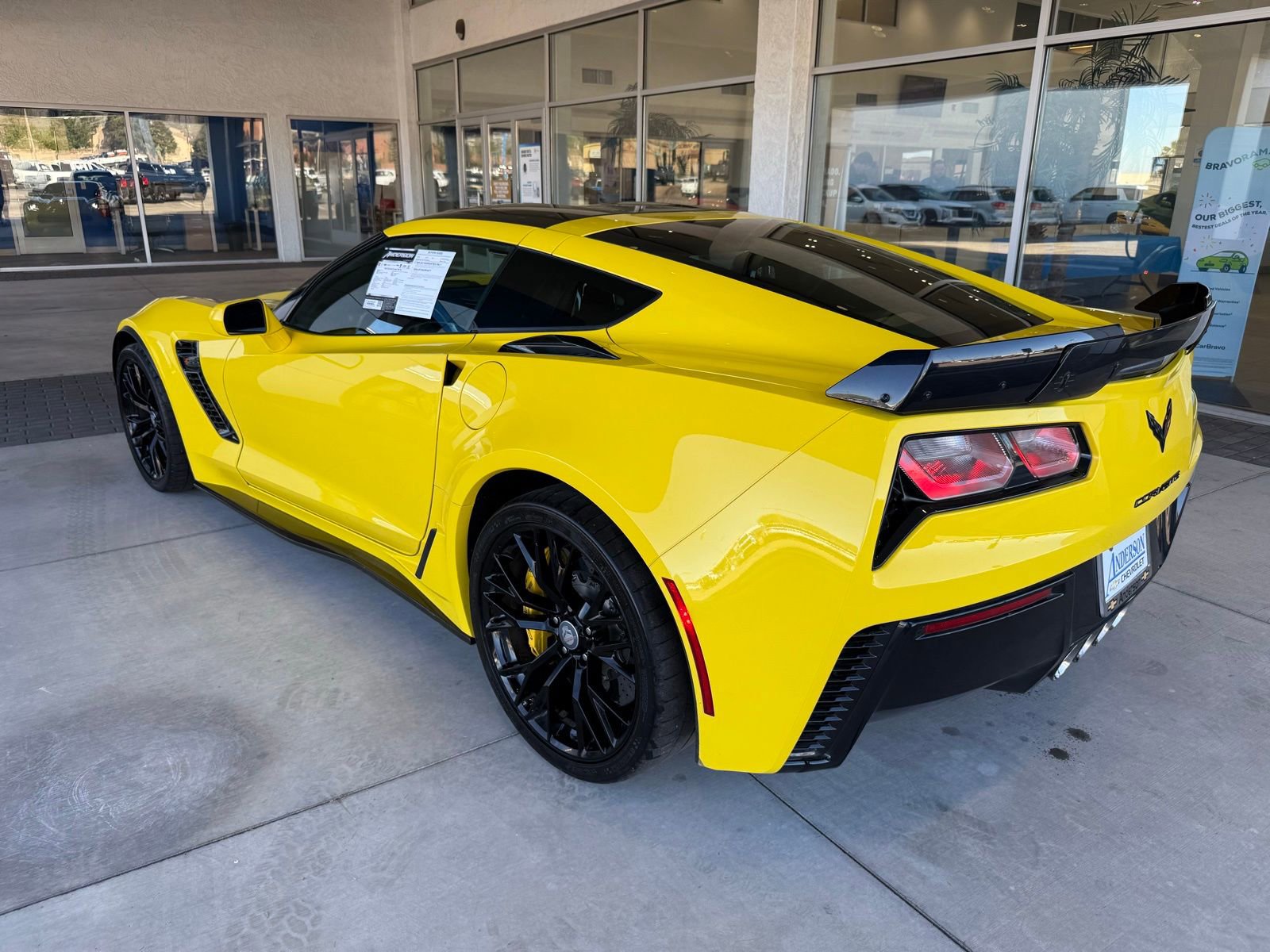 Used 2016 Chevrolet Corvette Z06 w/ 3LZ Preferred Equipment Group image 9