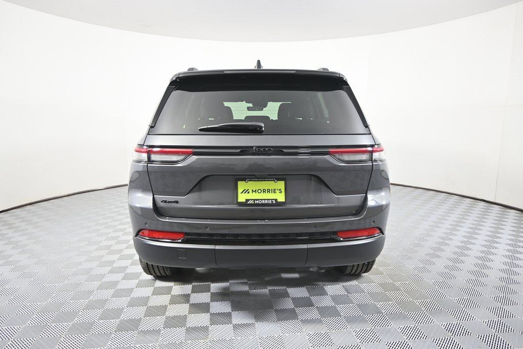 New 2025 Jeep Grand Cherokee Altitude image 5