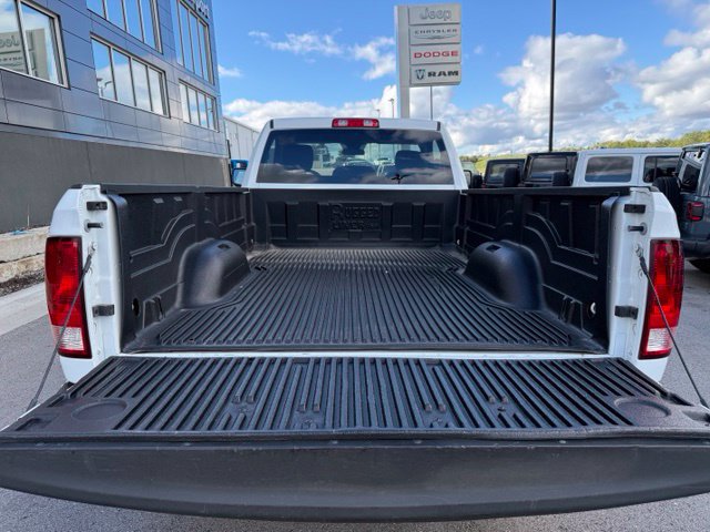 Used 2023 RAM 1500 Classic SLT AWD/4WD image 8