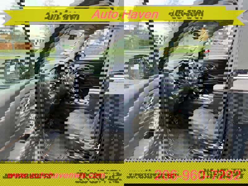 Used 2018 Chevrolet Traverse LS image 10