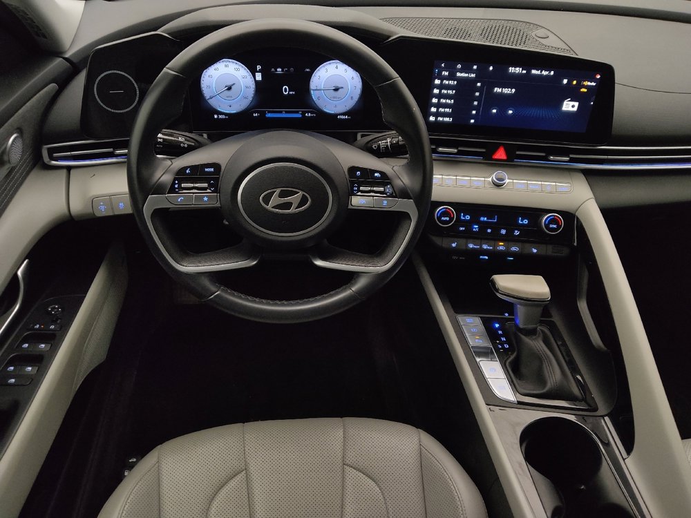 Used 2024 Hyundai Elantra Limited image 22
