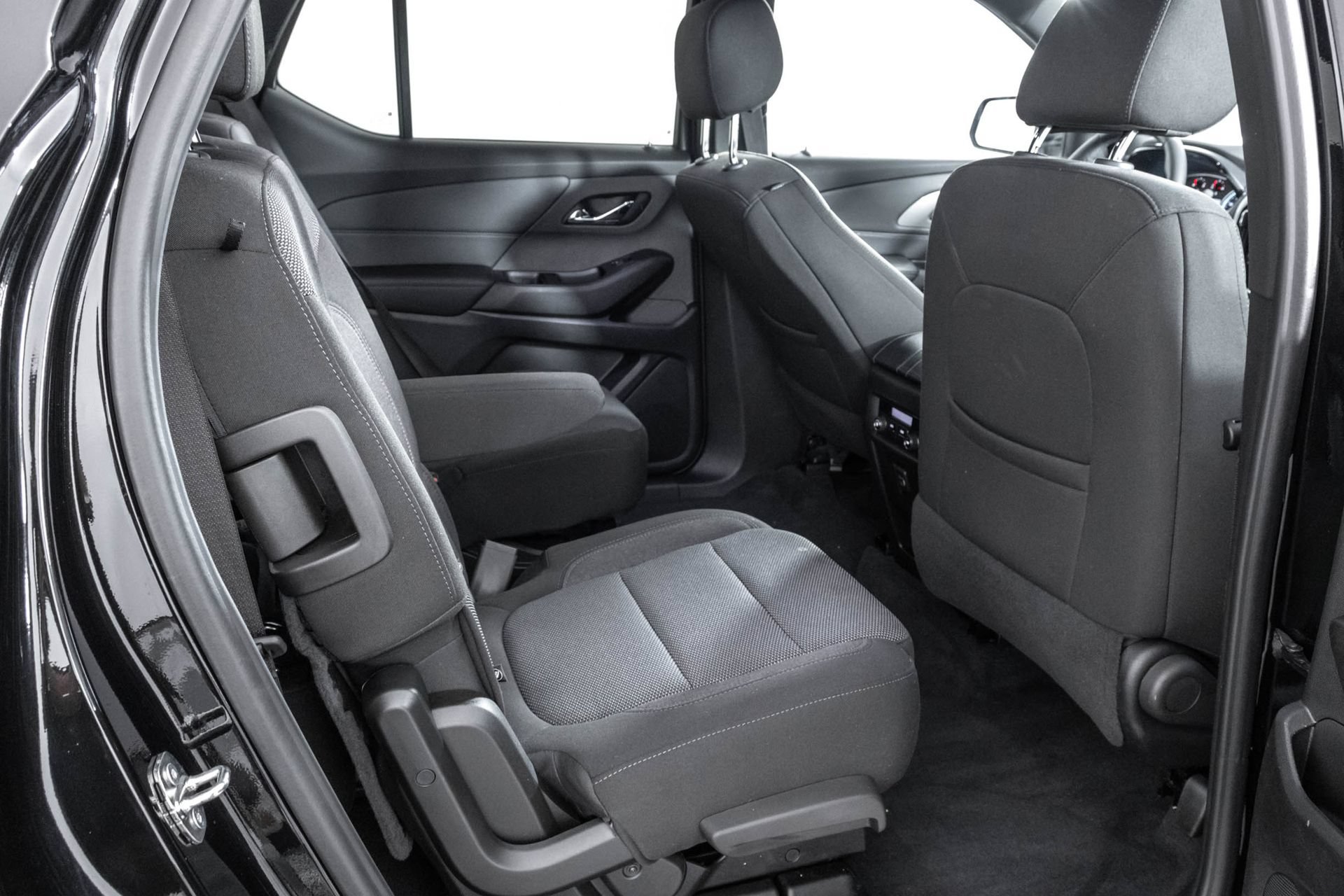 Used 2023 Chevrolet Traverse LT FWD image 38