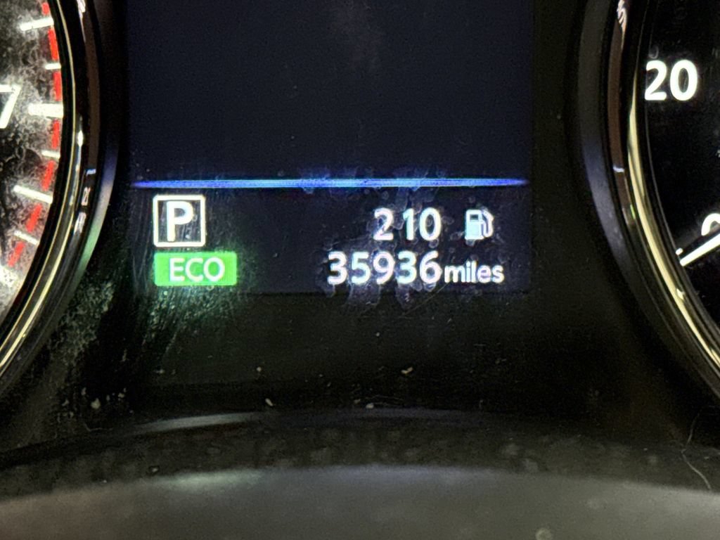 Used 2018 Nissan Rogue S AWD/4WD image 13