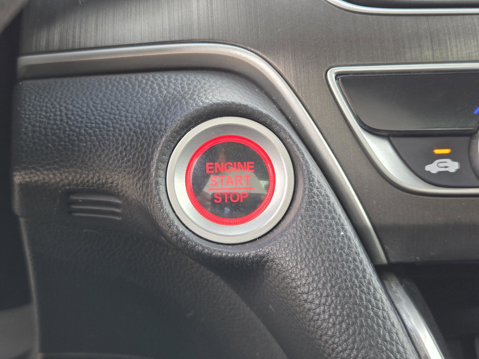 Used 2019 Honda Accord LX image 10