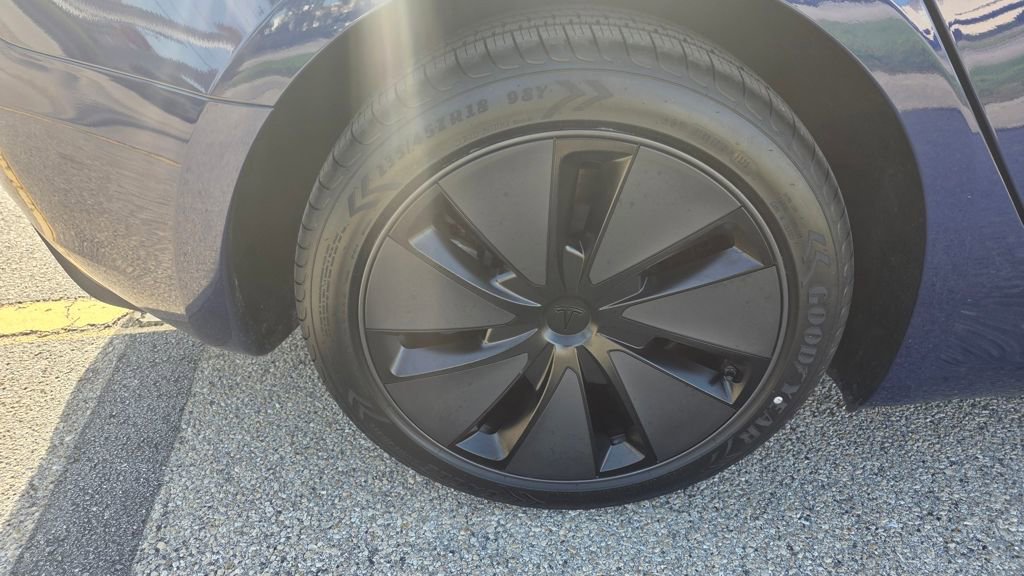 Used 2025 Tesla Model 3 Long Range RWD image 11