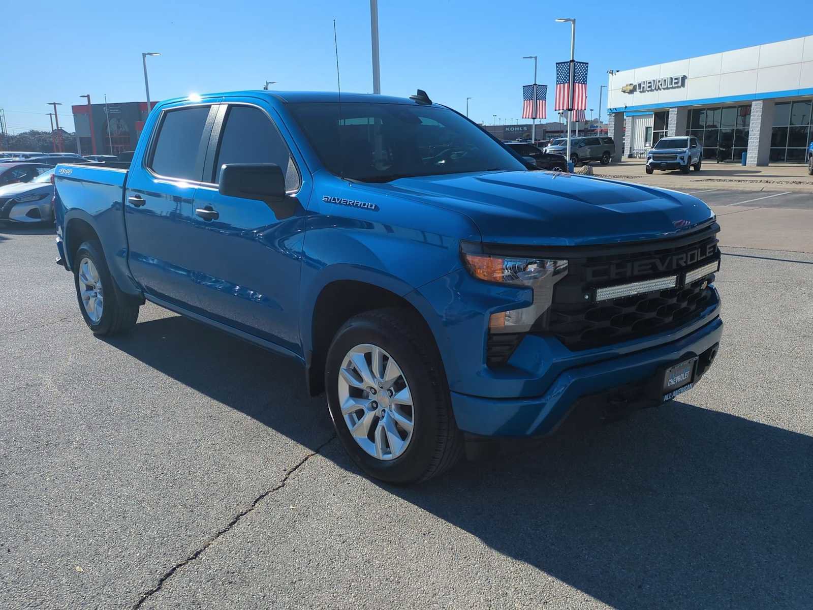 Used 2023 Chevrolet Silverado 1500 Custom image 2