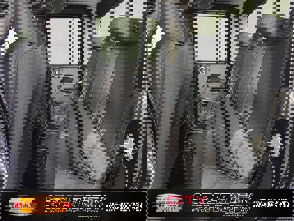 New 2025 Jeep Gladiator Sport image 26