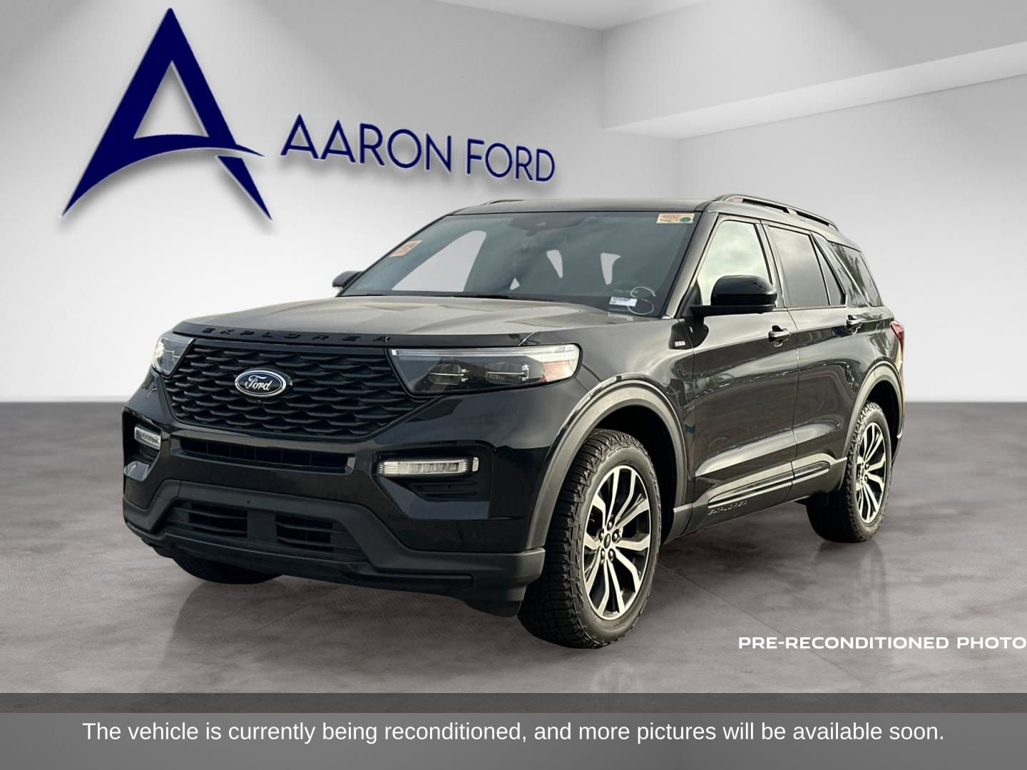 Used 2022 Ford Explorer ST-Line w/ Class IV Trailer Tow Package image 2