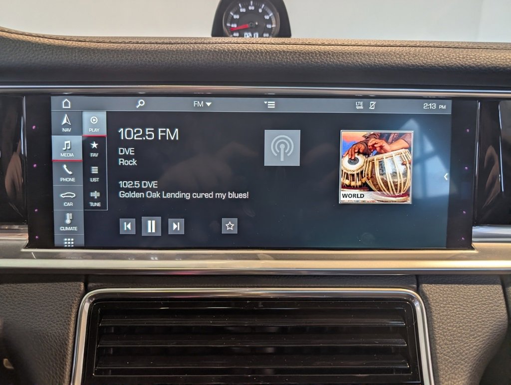 Used 2018 Porsche Panamera 4S image 20