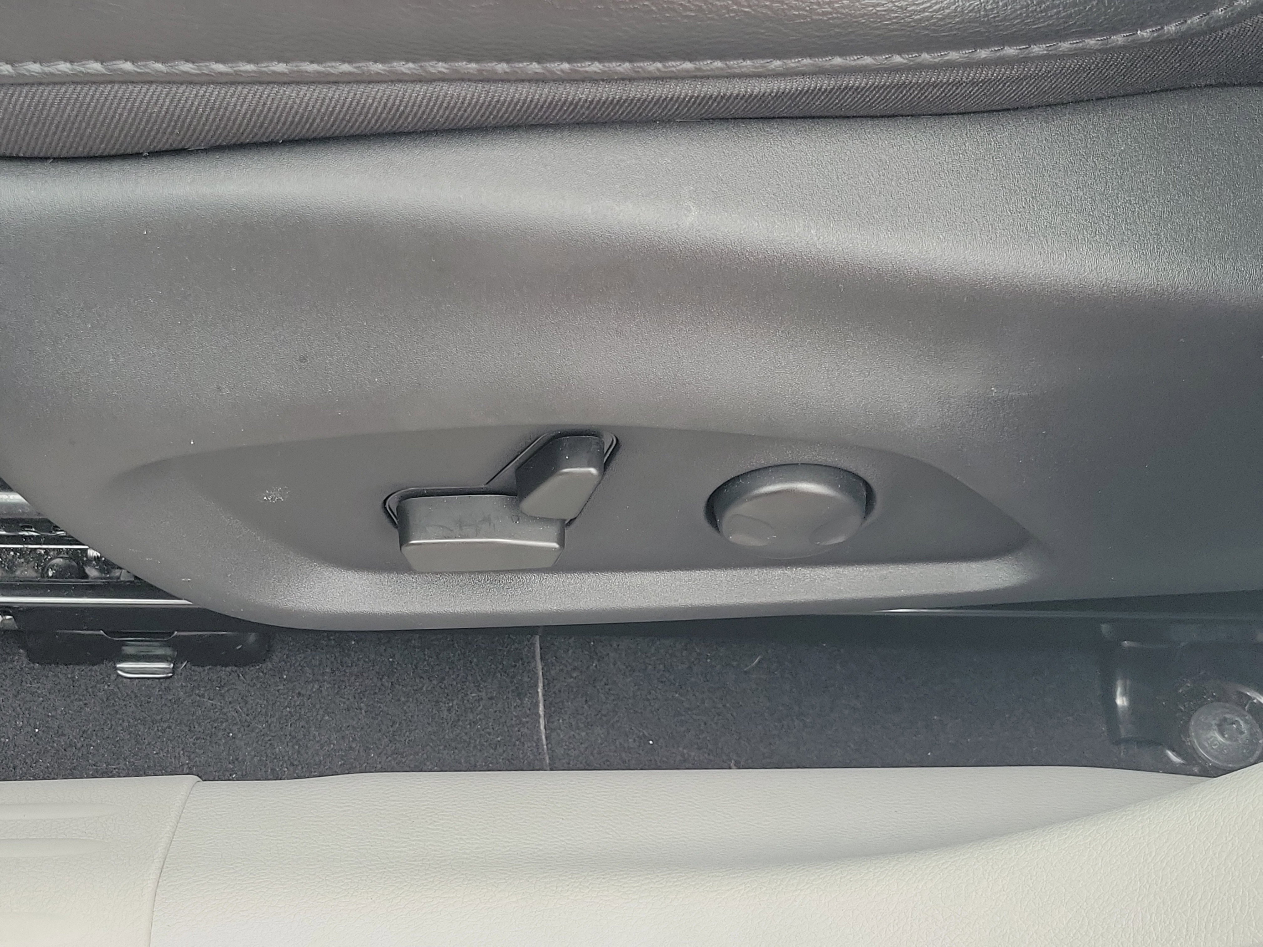 Used 2022 Jeep Compass Latitude w/ Convenience Group image 27