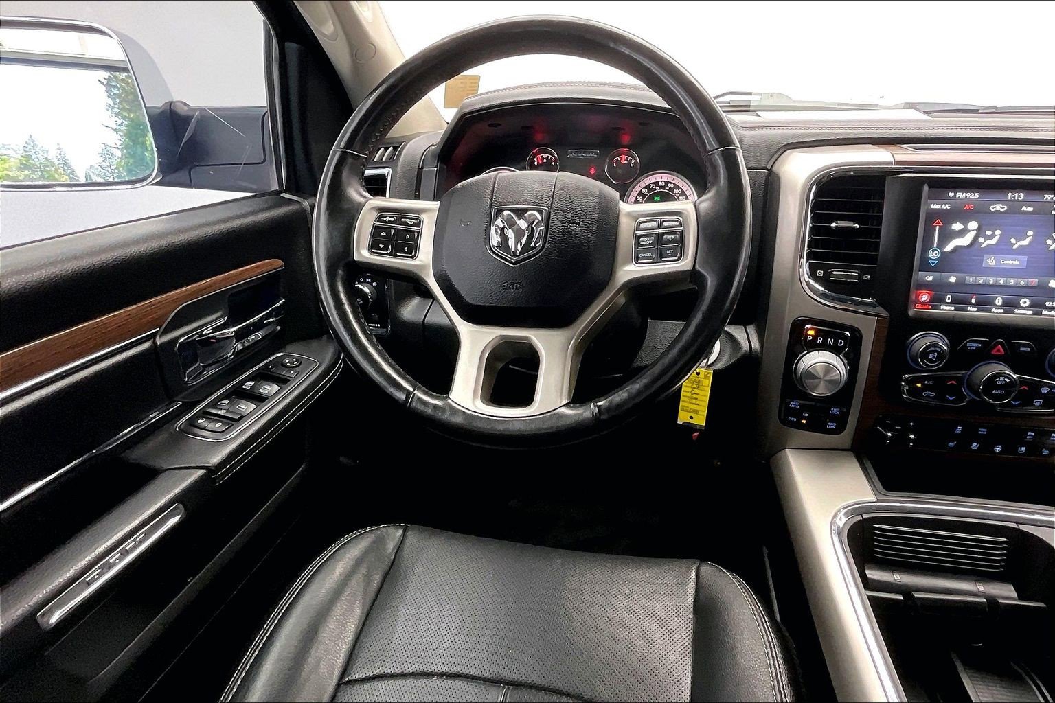 Used 2018 RAM 1500 Laramie AWD/4WD image 4