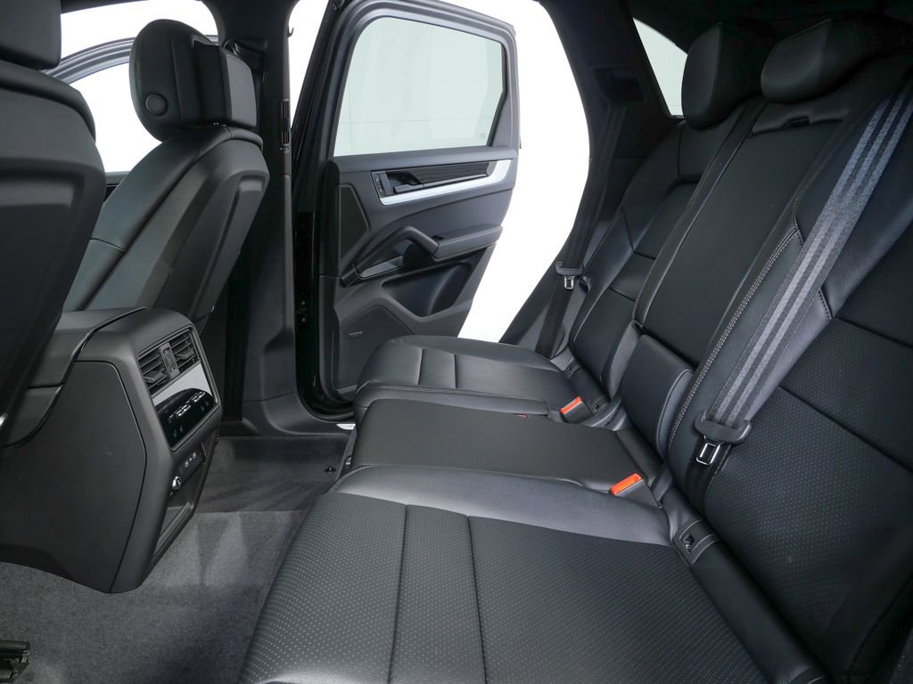 New 2026 Porsche Cayenne image 15