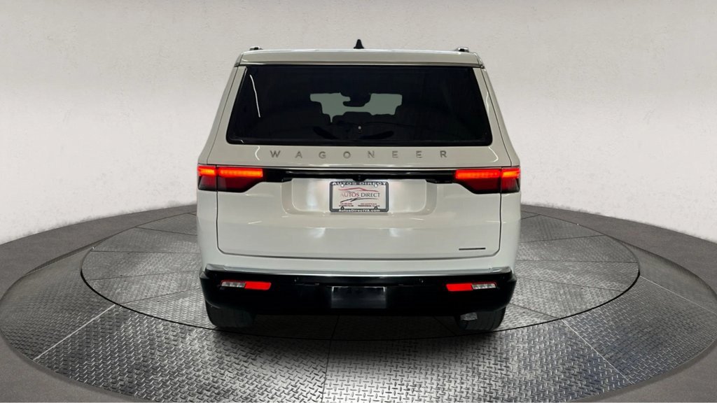 Used 2024 Jeep Wagoneer Series II w/ Flexible Seating Group image 7