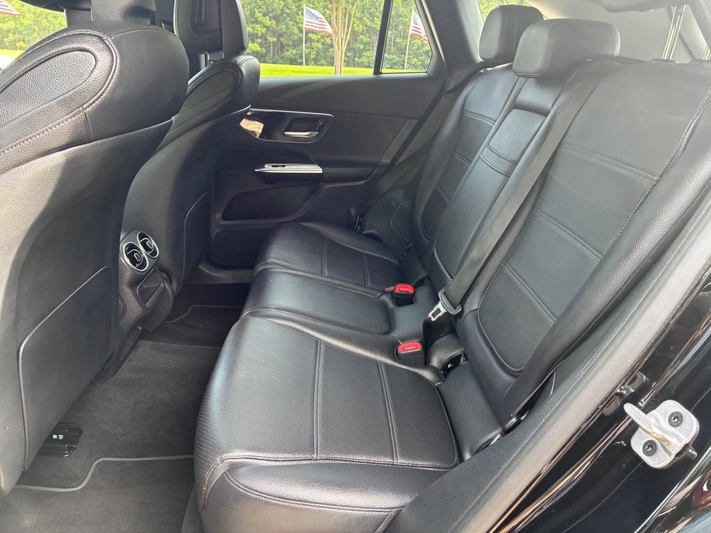 Used 2024 Mercedes-Benz GLC 300 image 13