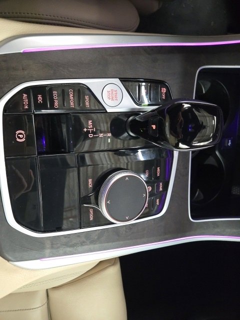 Used 2022 BMW X5 xDrive40i w/ Climate Comfort Package image 18