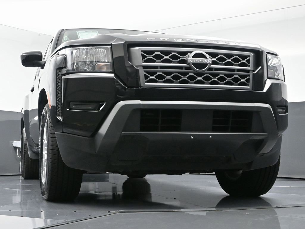 Used 2023 Nissan Frontier SV w/ Tow Package image 44