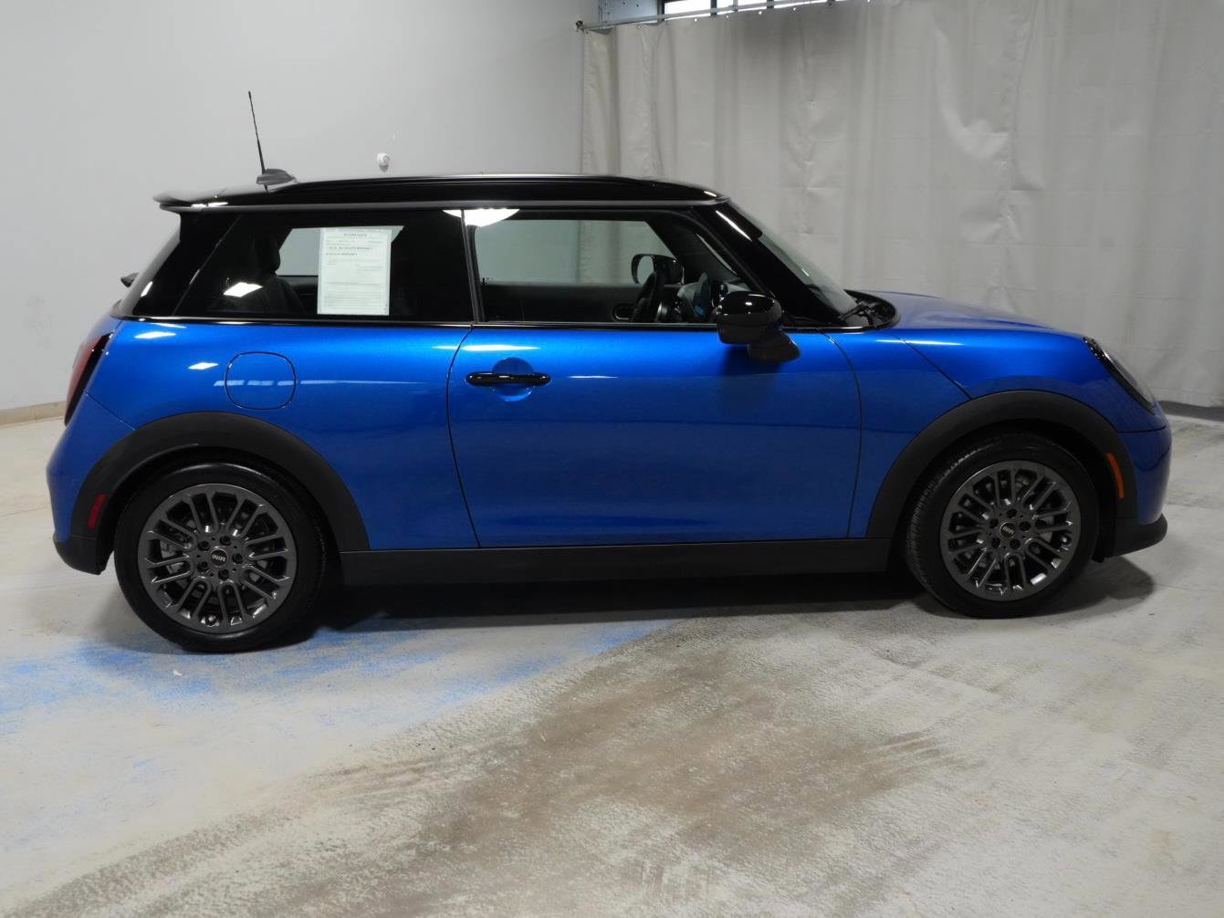 Certified 2025 MINI Cooper S FWD image 19