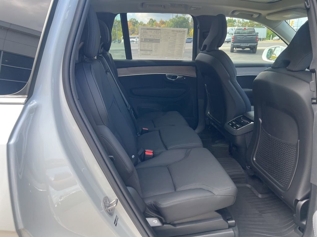 New 2026 Volvo XC90 B6 Plus w/ Protection Package Premier image 36