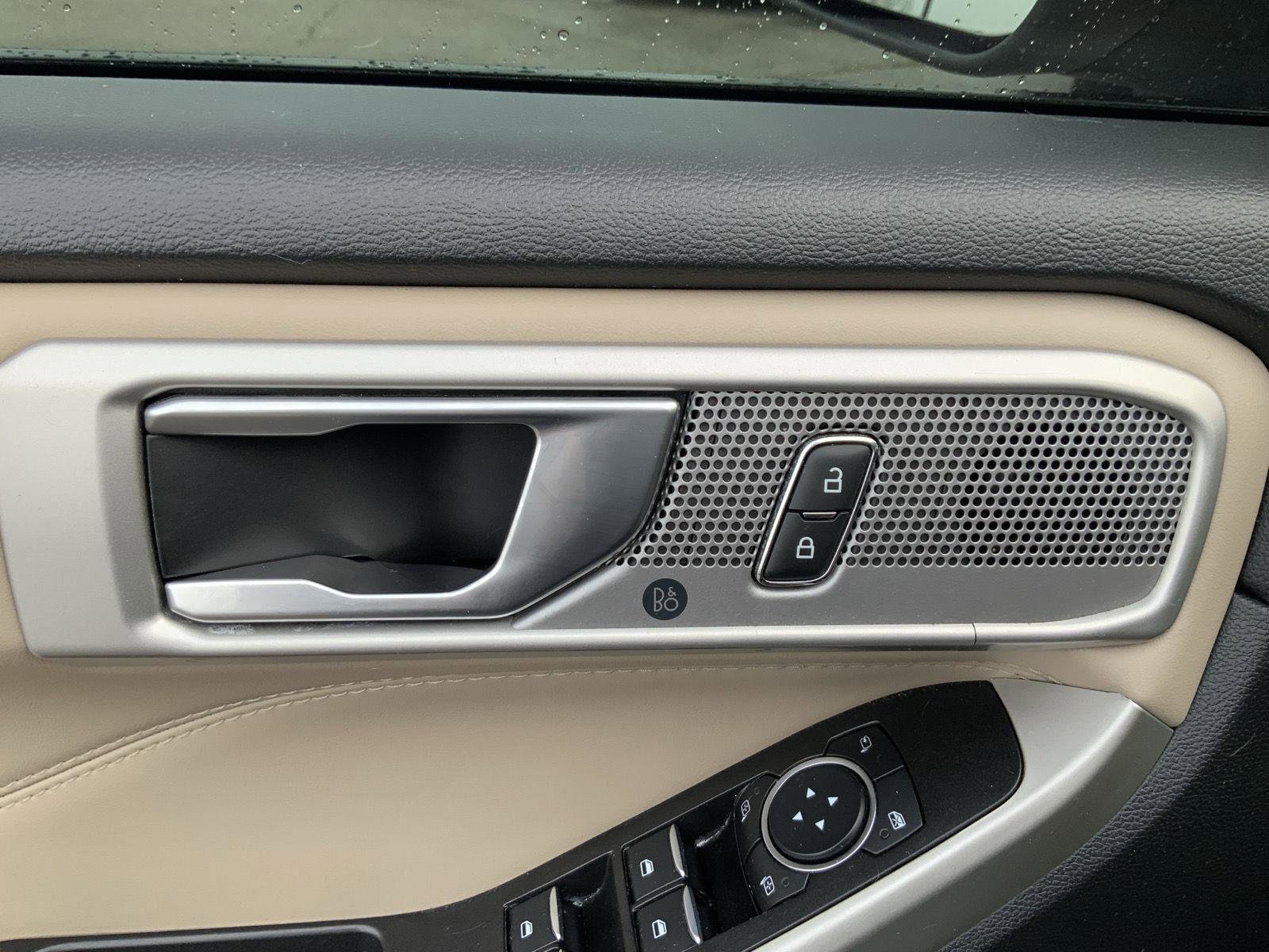 Used 2022 Ford Explorer Limited image 26