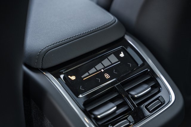 New 2026 Volvo XC60 B5 Ultra w/ Protection Package Premier image 34