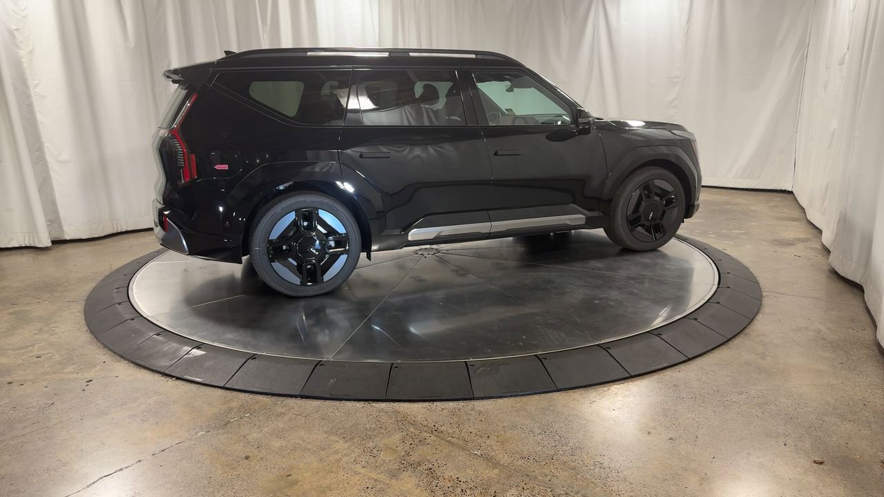New 2026 Kia EV9 GT-Line image 2