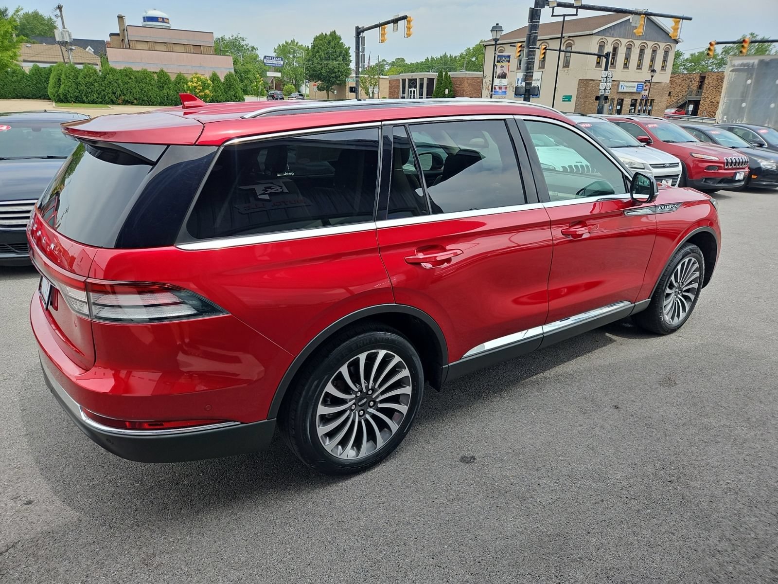 Used 2020 Lincoln Aviator Reserve w/ Equipment Group 201A AWD/4WD image 8