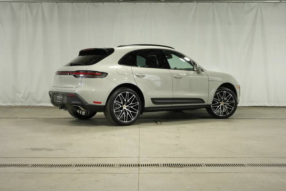 New 2026 Porsche Macan AWD/4WD image 7