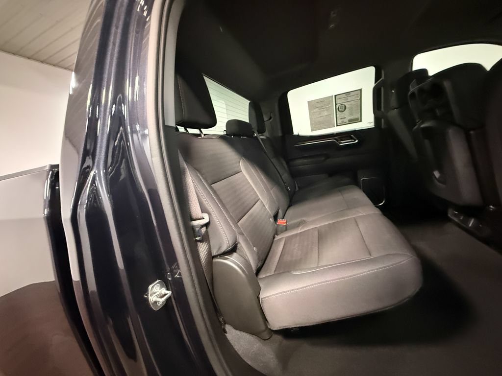 Used 2023 Chevrolet Silverado 1500 LT AWD/4WD image 14