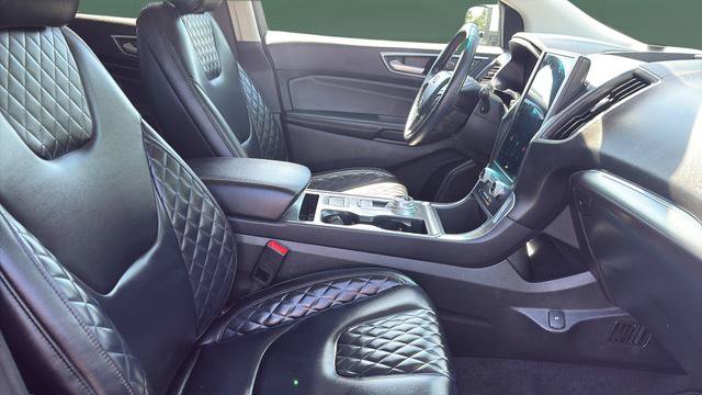Used 2024 Ford Edge Titanium AWD/4WD image 30