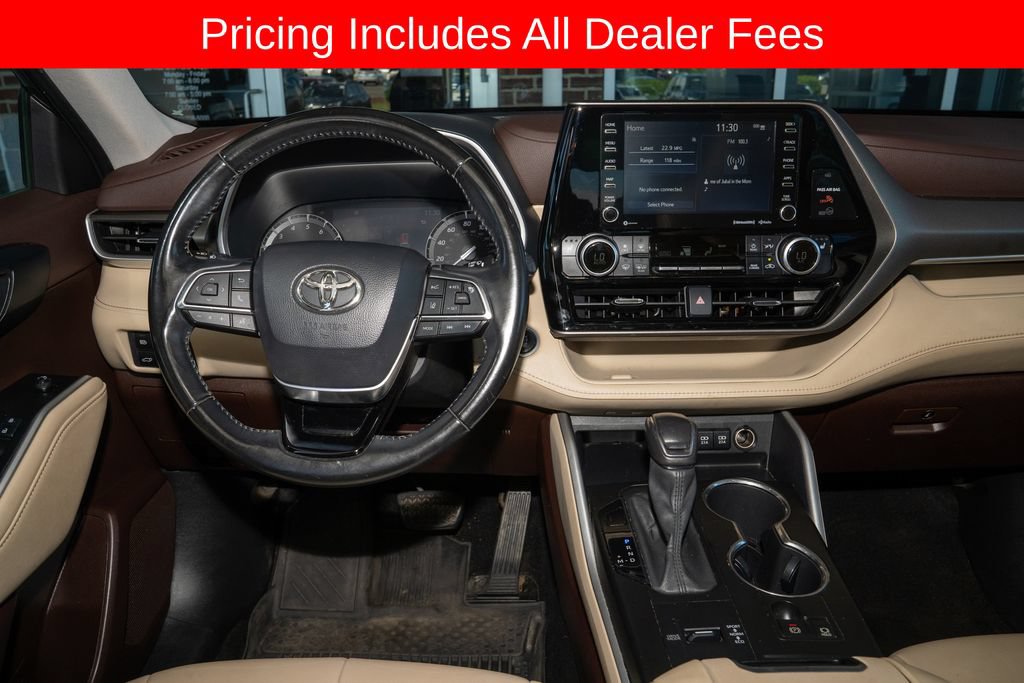 Used 2021 Toyota Highlander XLE FWD image 7