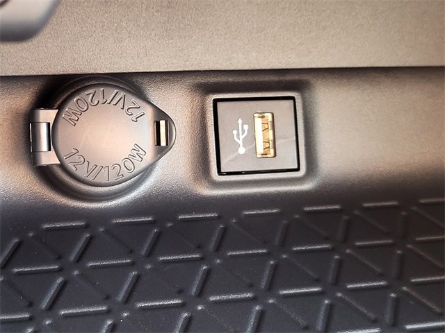 Used 2025 Toyota RAV4 XLE image 28