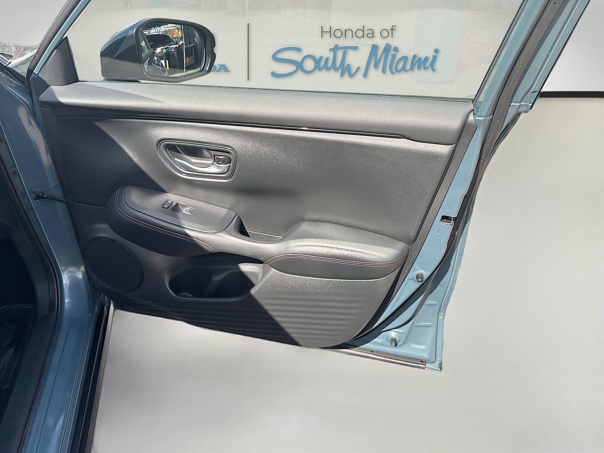 Certified 2025 Honda HR-V Sport image 32
