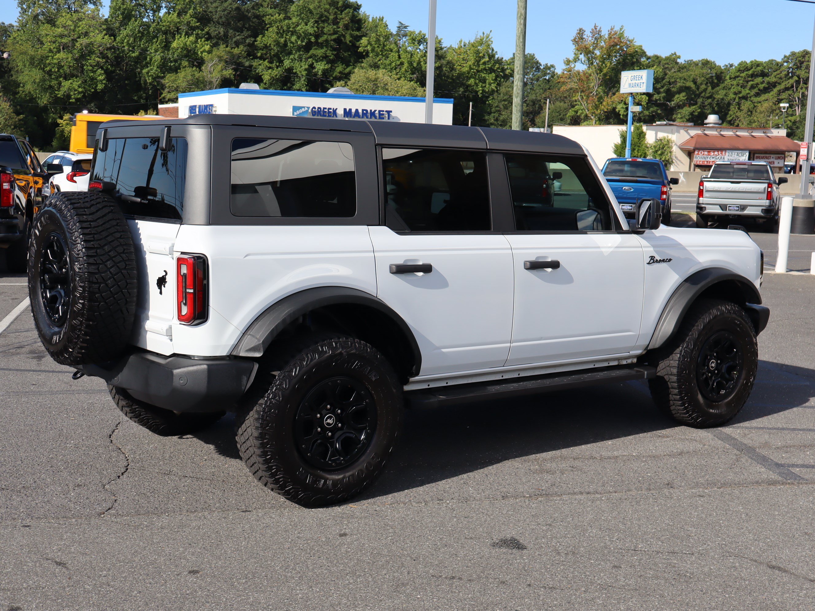 Used 2023 Ford Bronco Wildtrak AWD/4WD image 10