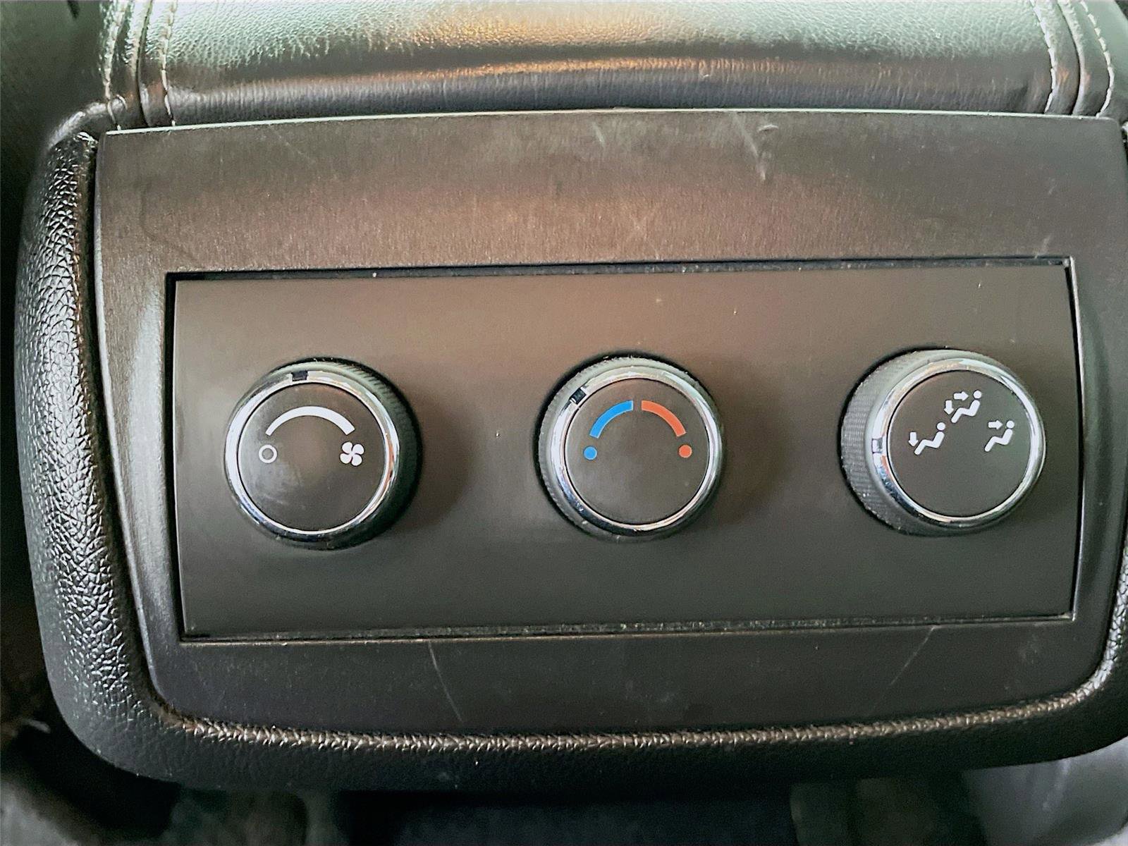 Used 2014 Chevrolet Traverse LT w/ All-Star Edition image 28