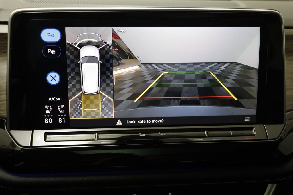 Used 2024 Volkswagen Atlas SEL Premium R-Line image 11