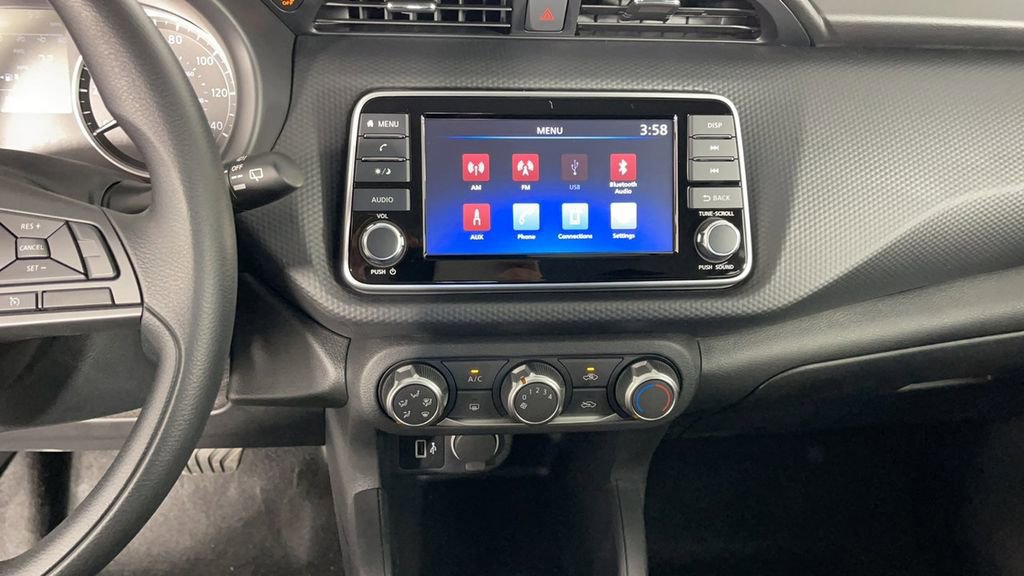 New 2025 Nissan Kicks Play S image 16