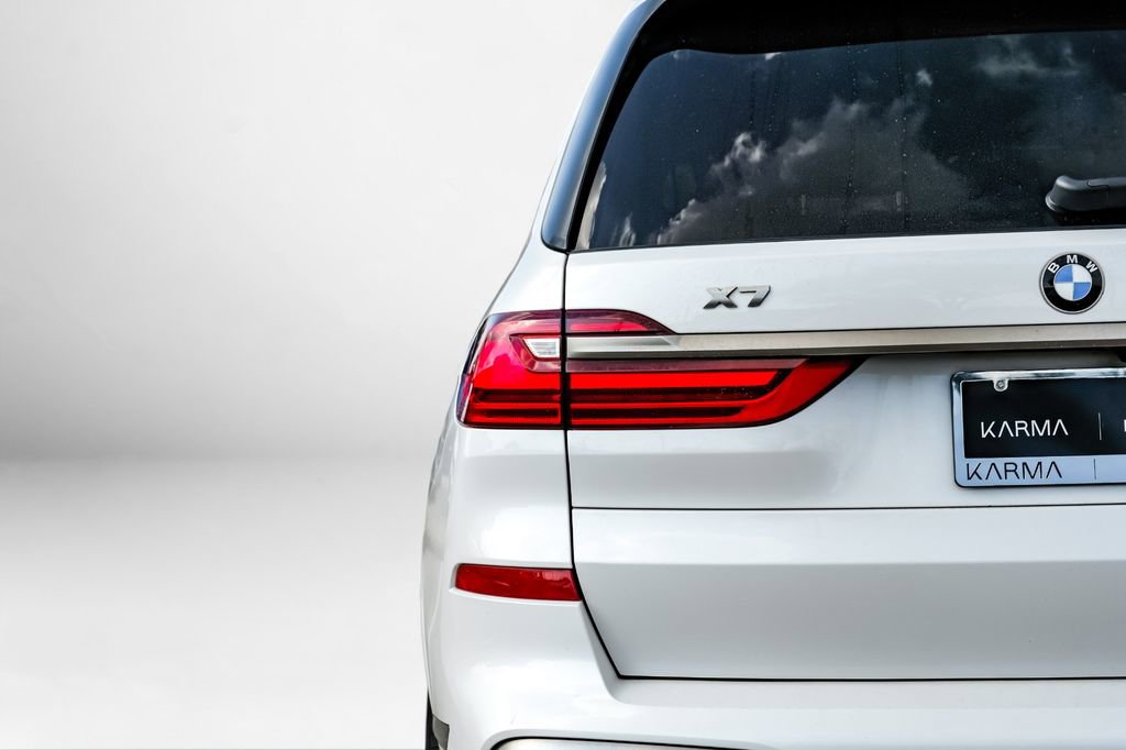 Used 2021 BMW X7 M50i w/ Executive Package image 56
