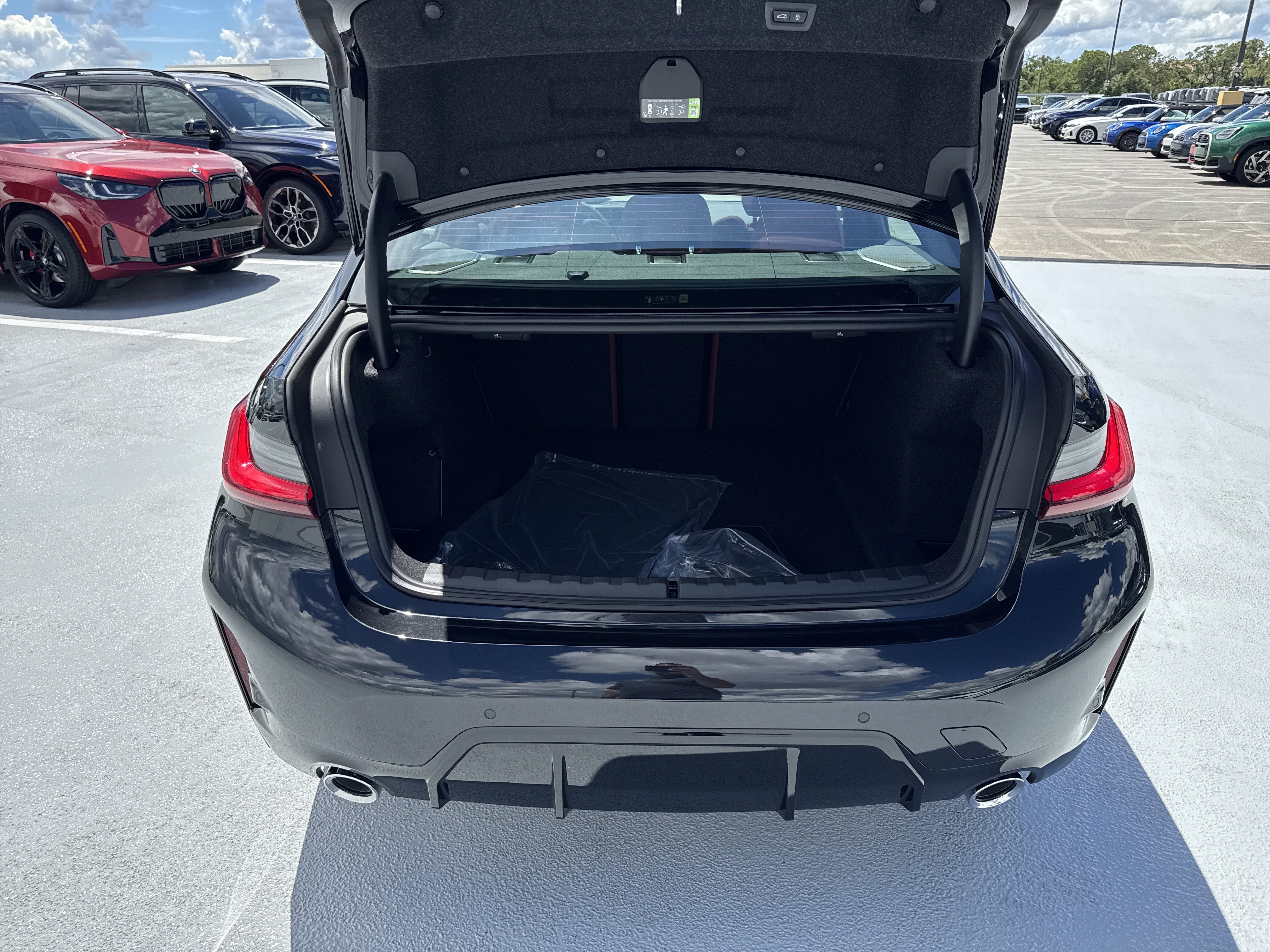 New 2026 BMW 330i Sedan w/ M Sport Package RWD image 12