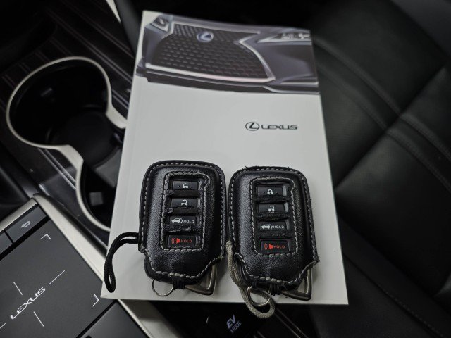 Used 2020 Lexus RX 450h AWD w/ Luxury Package image 46