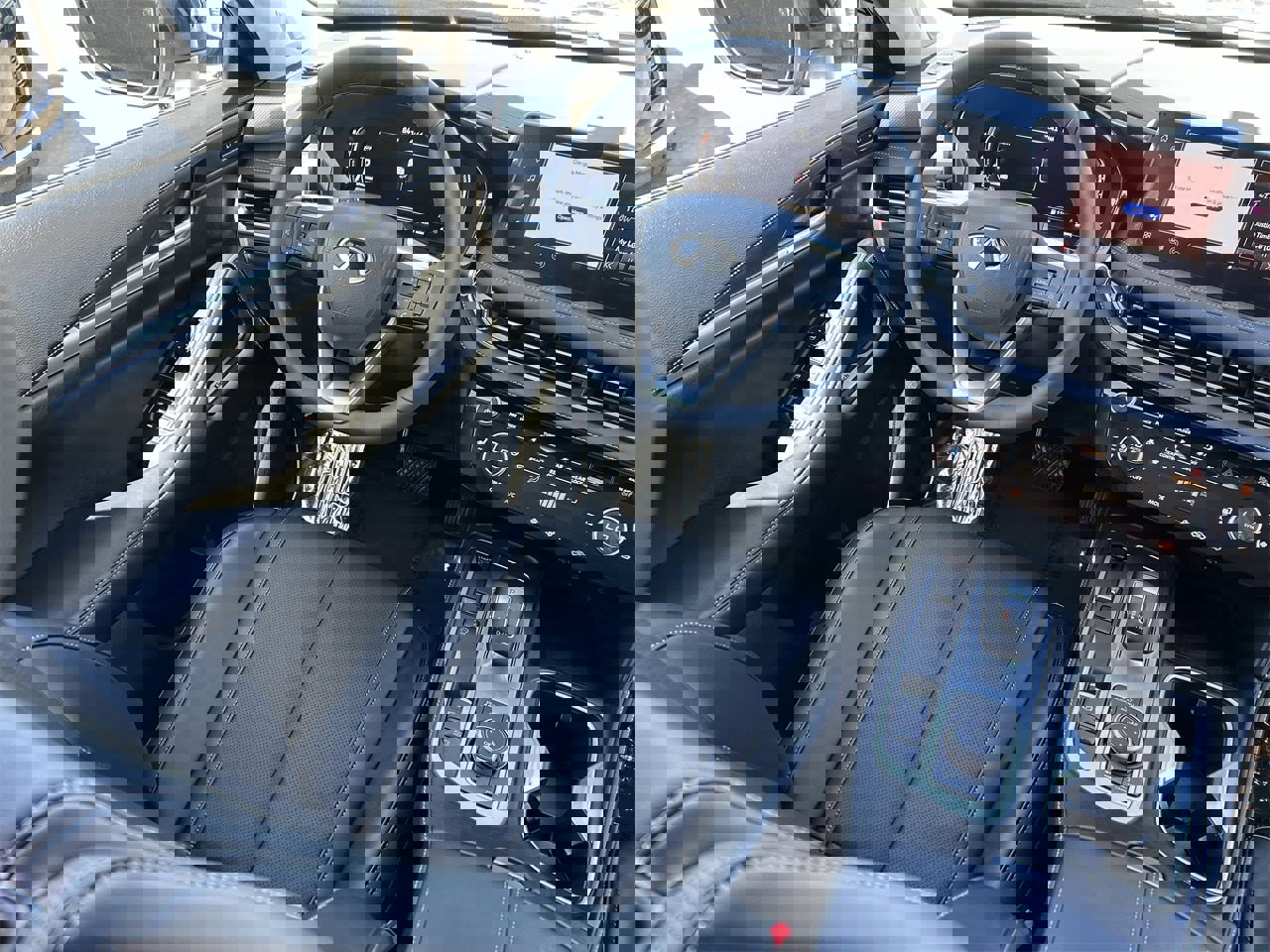 New 2026 INFINITI QX60 Luxe w/ Family Package image 17