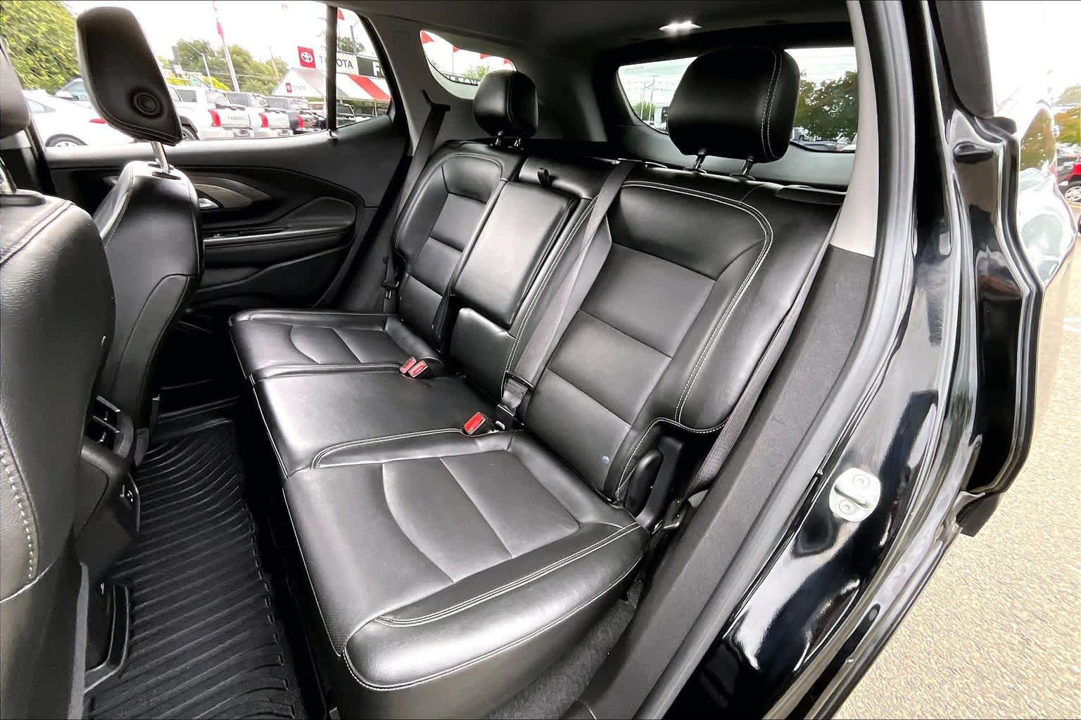 Used 2023 GMC Terrain SLT FWD image 20