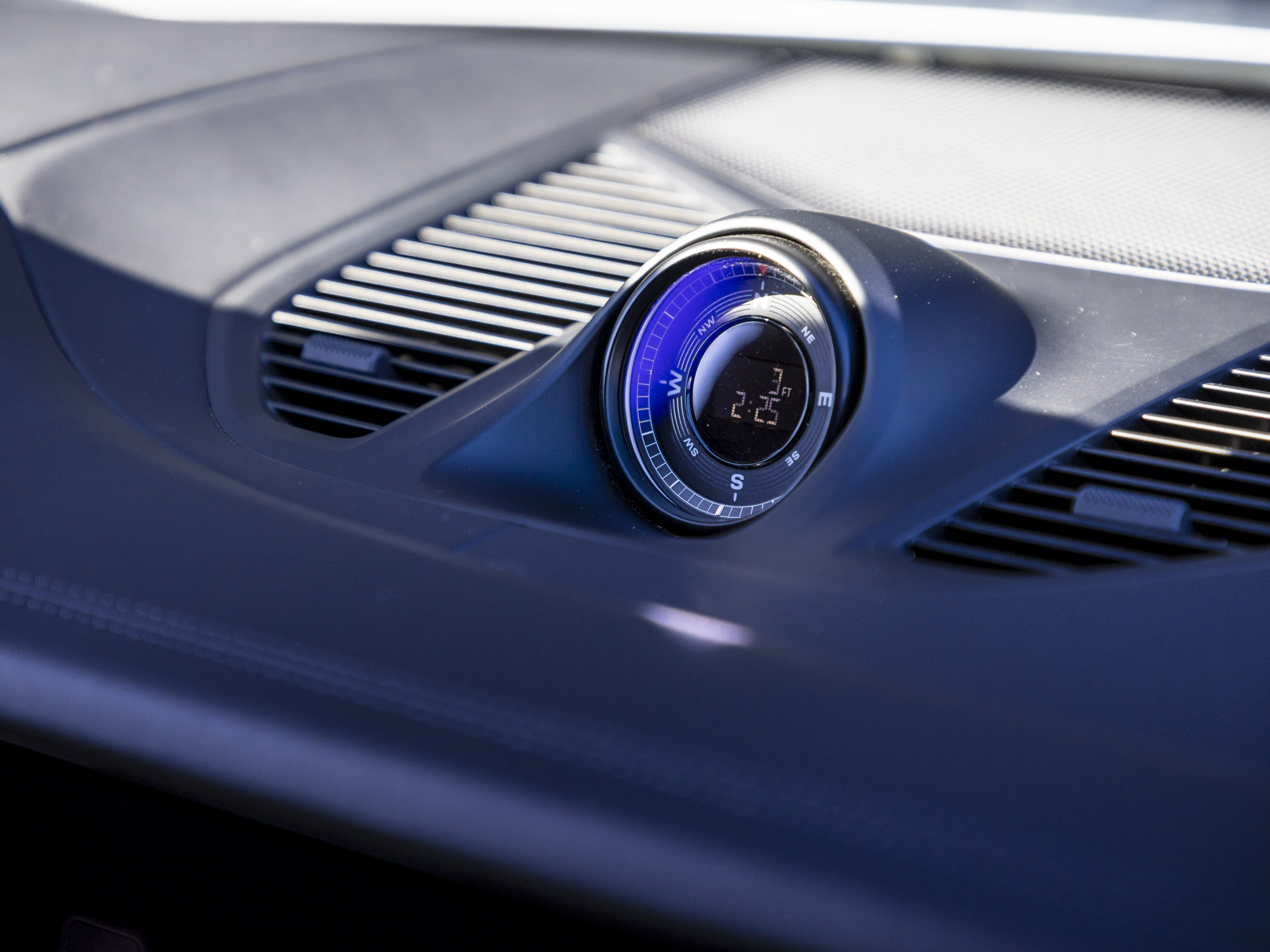 Certified 2025 Porsche Cayenne S image 30