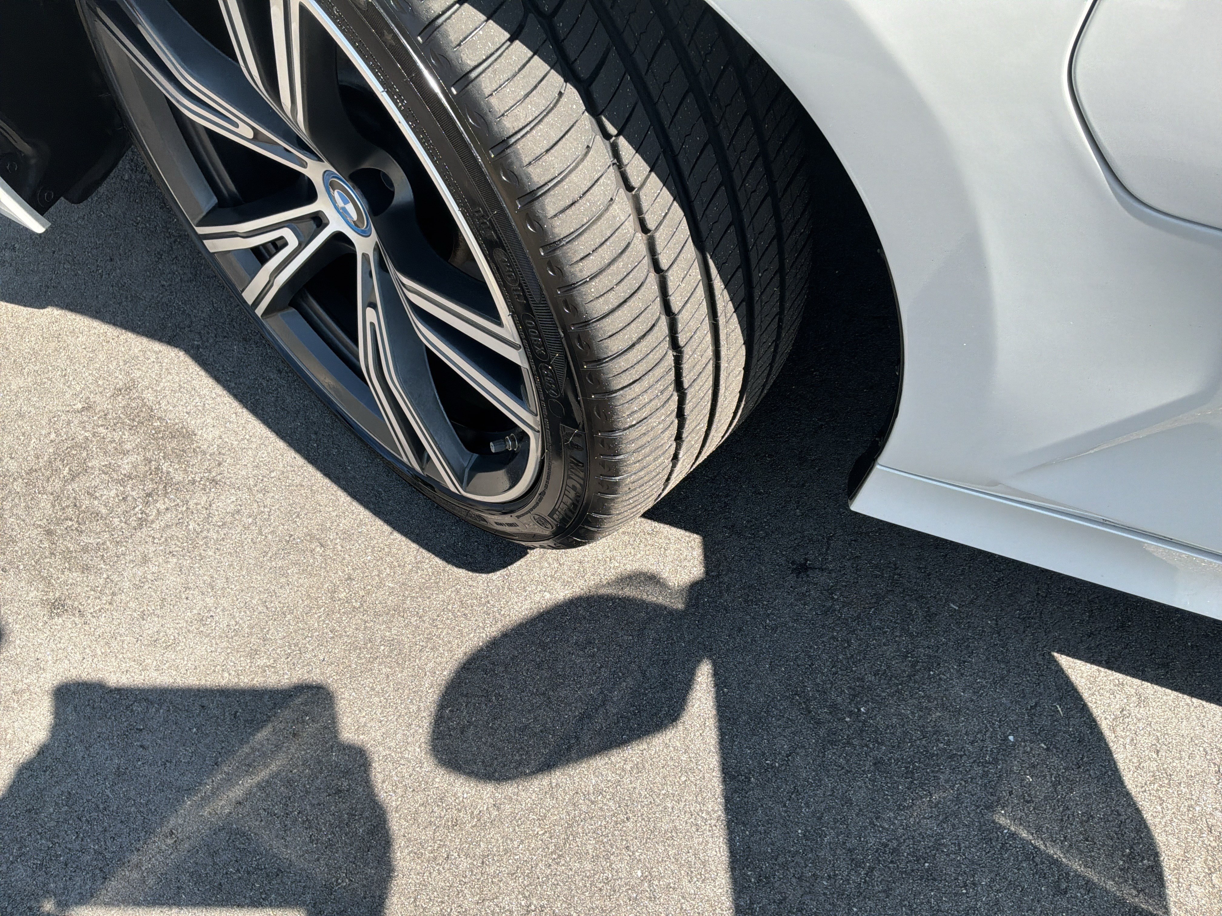 Used 2024 BMW 330e w/ Premium Package RWD image 12