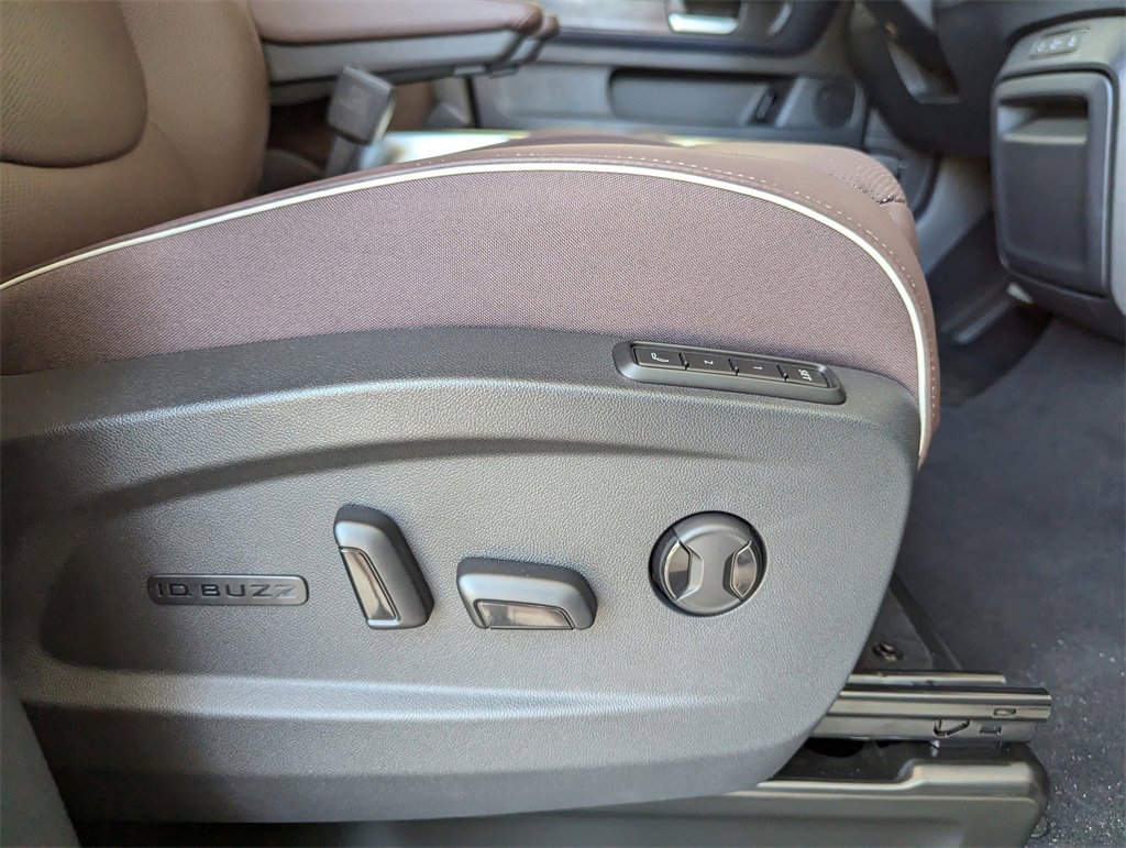 New 2025 Volkswagen ID. Buzz Pro S image 38