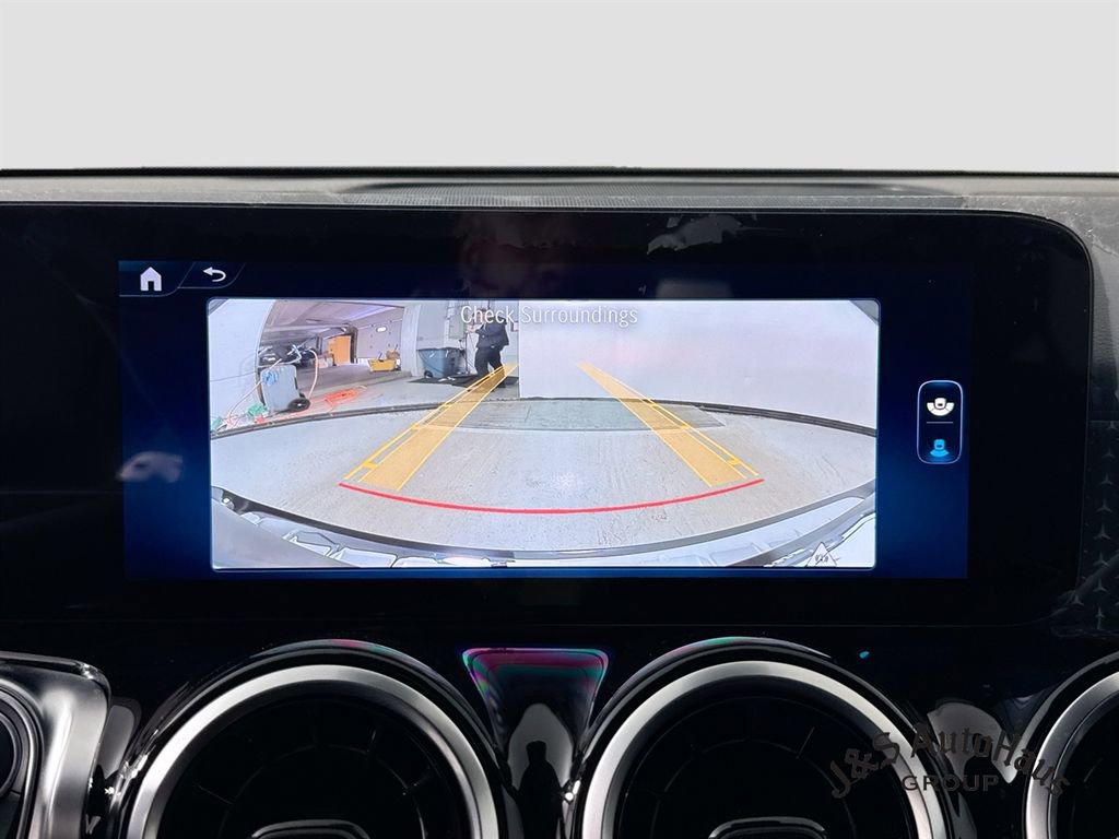 Used 2025 Mercedes-Benz GLB 250 image 18