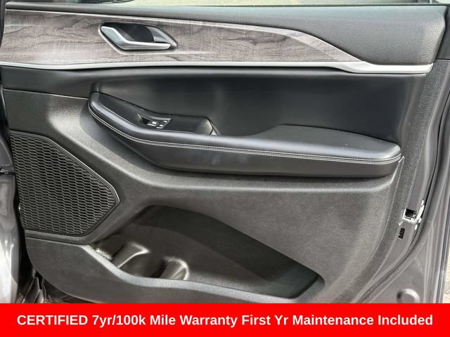 Used 2023 Jeep Grand Cherokee Limited AWD/4WD image 8